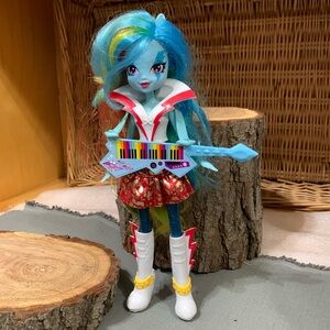 Equestrian Girls Action Figure with Guitar and White Boots